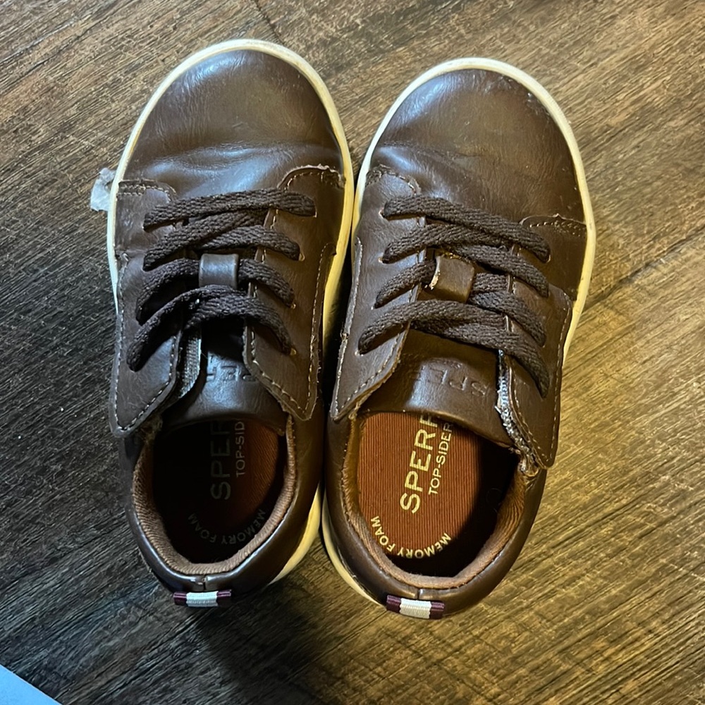 Sperry size 7